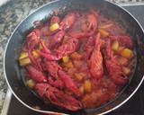 Foto del paso 5 de la receta: Cangrejos en salsa de tomate