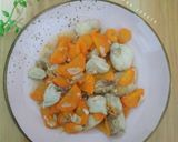 Foto langkah ke 5 dari resep Tumis Wortel Ayam.