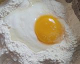 عکس مرحله 2 از دستور خمیر پیراشکی بسیار لطیف