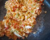 Foto del paso 3 de la receta: Pollo, coles de Bruselas al vino, cebolla y morrones rehogados