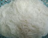A picture of step 2 of Bún Thịt Nướng (Vietnamese Grilled Pork with Vermicelli).