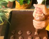 Gambar langkah 5 resipi Mini Chocolate Chip Cookies.