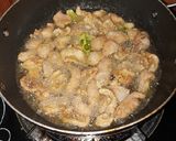 รูปขั้นตอนการทำที่ 5 ของ หนังไก่ทอดกรอบหอมใบมะกรูด
