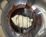 Foto langkah ke 4 dari resep Cheese Swirl Brownie.