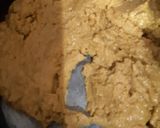 A picture of step 1 of Besan Horlicks halwa.