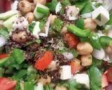 A picture of step 2 of Chickpea salad in 10 minutes.