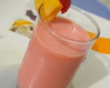 A picture of step 3 of Apple Strawberry Shake.