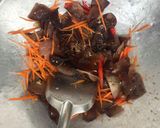 รูปขั้นตอนการทำที่ 3 ของ เห็ดหูหนูดำผัดไข่