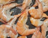 Foto langkah ke 2 dari resep Tumis Udang Brokoli Berkuah.