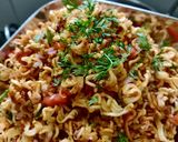 A picture of step 7 of Maggi Bhel.