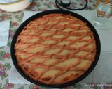 Foto del passaggio 5 della ricetta Crostata speziata con crema pasticcera e confettura di fragole
