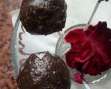 A picture of step 3 of Oreo lolypops.