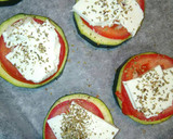 Foto del paso 5 de la receta: Pizzetas de calabacín (adaptadas a BLW)