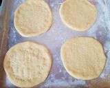 Foto langkah ke 3 dari resep Pizza Mini Teflon.