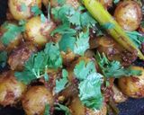 A picture of step 5 of Sukha Aloo.