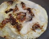 A picture of step 4 of Sweet and Spicy Oyster Omelet.