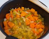 Foto del paso 5 de la receta Solomillo de cerdo en salsa de verduras
