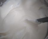 Foto langkah ke 3 dari resep Moo moo Roll Cake.