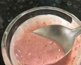 A picture of step 1 of Strawberry smoothie.