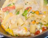 A picture of step 3 of Primavera pasta.