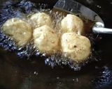 Foto langkah ke 2 dari resep Bola-Bola Ayam Opor Creamy.