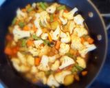 A picture of step 6 of Vegetable Kurma.
