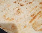 A picture of step 2 of Naan pizza.