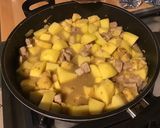 Une image de l'étape 14 de Sauté de porc aux pommes de terre et coing.