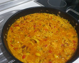 Foto del paso 15 de la receta: Arroz con pulpo, calamares y langostinos
