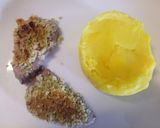 A picture of step 5 of Pork medallions with garlic and herb crust with saffron mash.