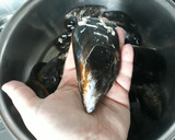Foto del paso 1 de la receta: Mejillones rellenos de marisco