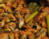 Foto langkah ke 3 dari resep Kerang Ijo Kupas Kuah Kuning.