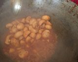 A picture of step 2 of Masala mushroom.