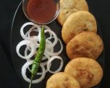 प्याज की कचौड़ी (Pyaz ki kachodi recipe in Hindi) रेसिपी चरण 7 फोटो