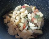 Foto del paso 2 de la receta: Alcachofas con jamón en salsa