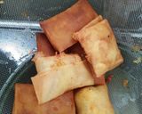 Foto langkah ke 3 dari resep Martabak Tuna Daun Kari.