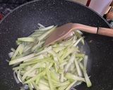 Foto langkah ke 4 dari resep Tumis Labu Siam Tahu.