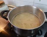 Foto del paso 1 de la receta: Espaguetis napolitanos con mejillones express
