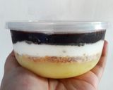 Foto langkah ke 5 dari resep Vanilla Regal Puding Dessert Cup.