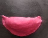 A picture of step 4 of Red Maggi noodles Momos.