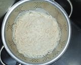 A picture of step 2 of Karahi Noodles.