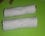A picture of step 4 of Bread roll sushi.