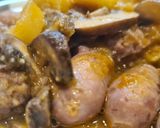 Foto del paso 5 de la receta Salteado de salchichas con calabacín y champiñones