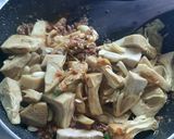 A picture of step 3 of Kathal Masala.