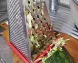 Foto del paso 4 de la receta: Calugas de Merluza con verduras salteadas