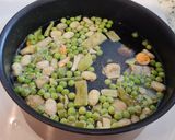 Foto del paso 2 de la receta: Menestra de verduras y gambones