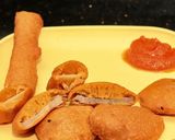 A picture of step 3 of Bhajji or Pakora.