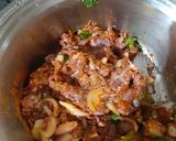 A picture of step 1 of Aloo keema with capsicum.