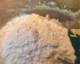 Foto del paso 2 de la receta: Budín navideño y esponjoso de limón para llevar al brindis