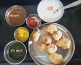 दही वडा (Dahi vada recipe in marathi) रेसिपी स्टेप 3 फोटो 
